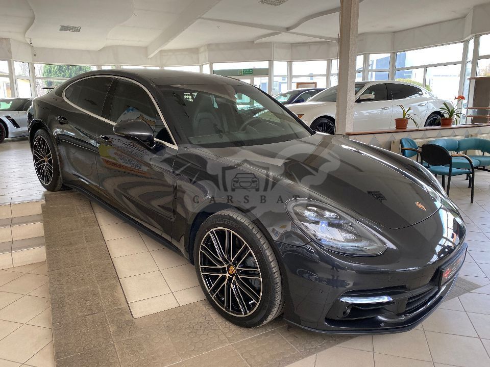 Porsche Panamera 2018