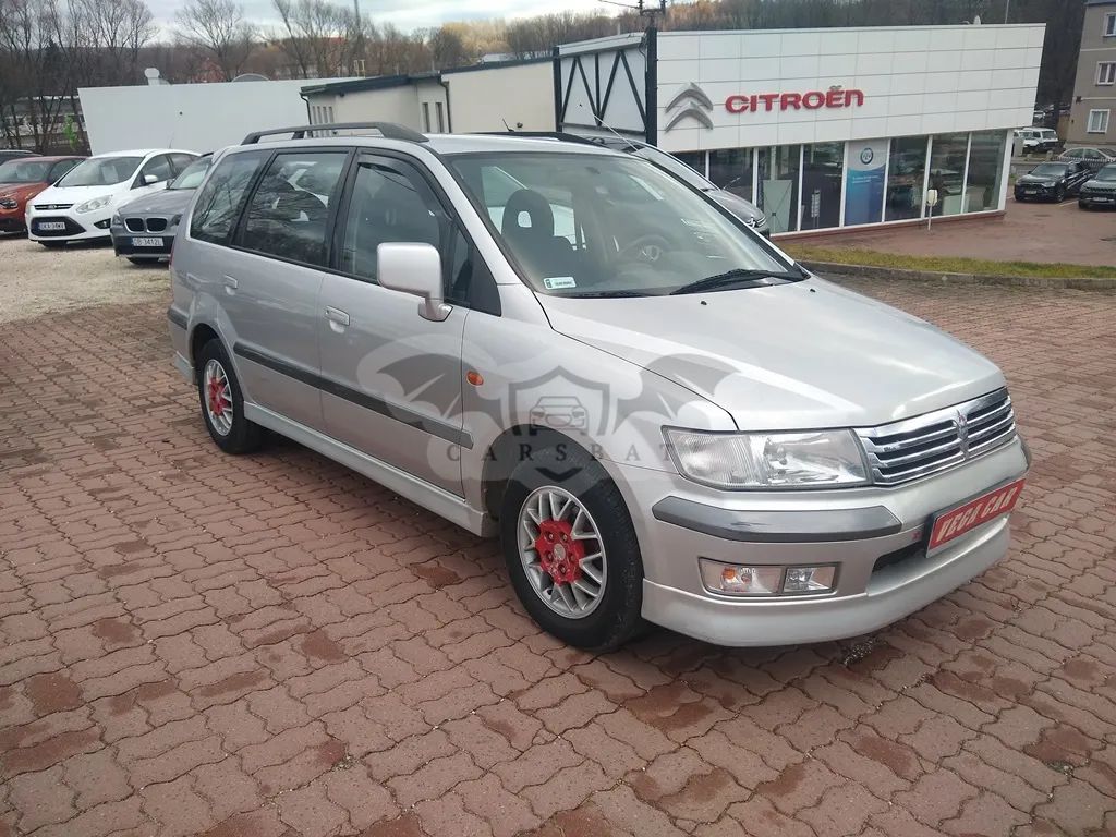 Mitsubishi Space Wagon 2.4 GDI Family 2000