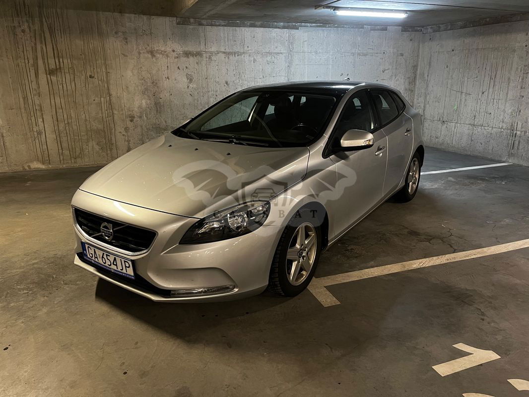 Volvo V40 II 2013