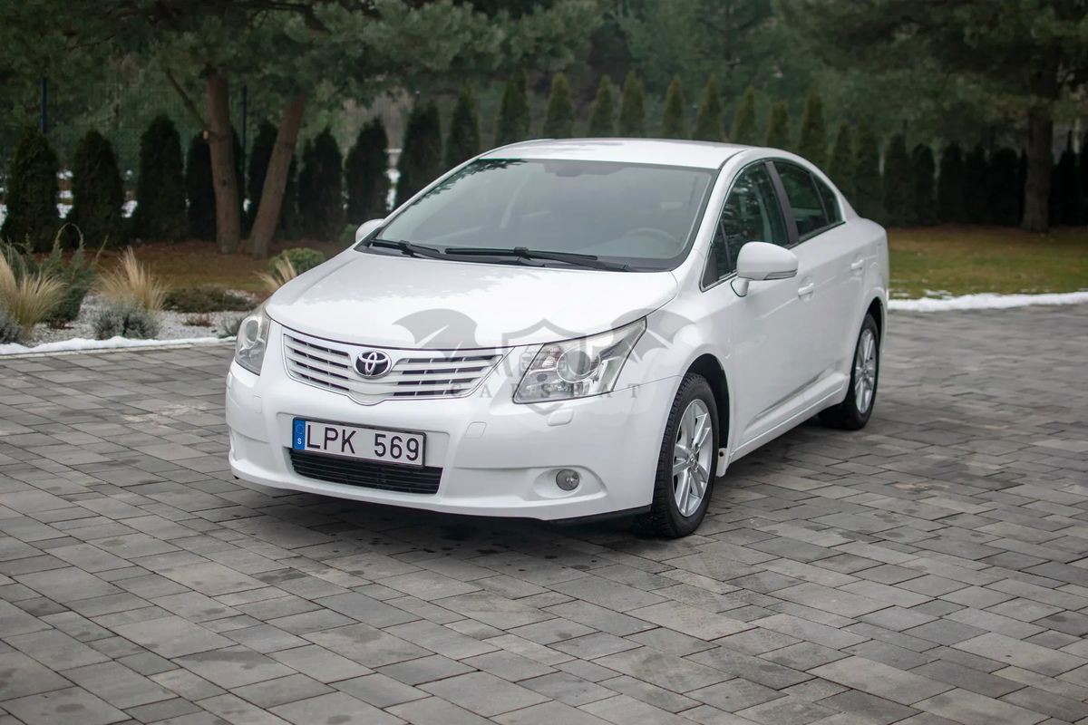 Toyota Avensis II 2010
