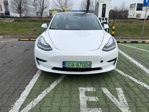 Tesla Model 3 RWD Hinterradantrieb 2019