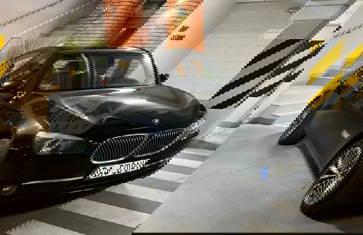 BMW 7 Series F01 730d 2008