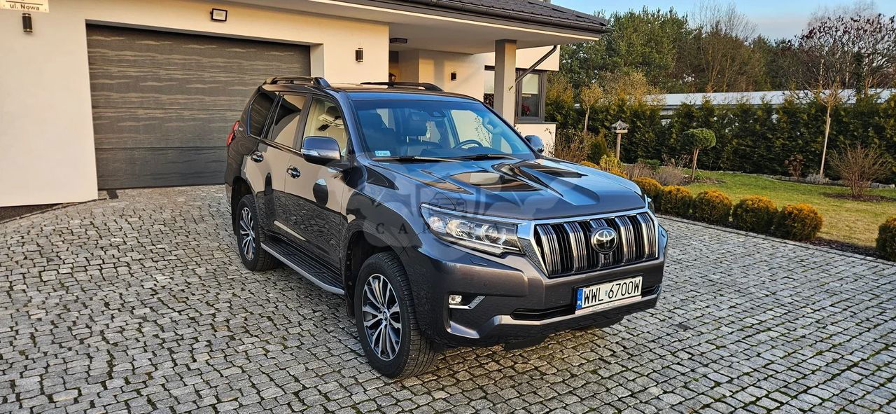 Toyota Land Cruiser VII LC 2.8 D-4D Invincible 2019