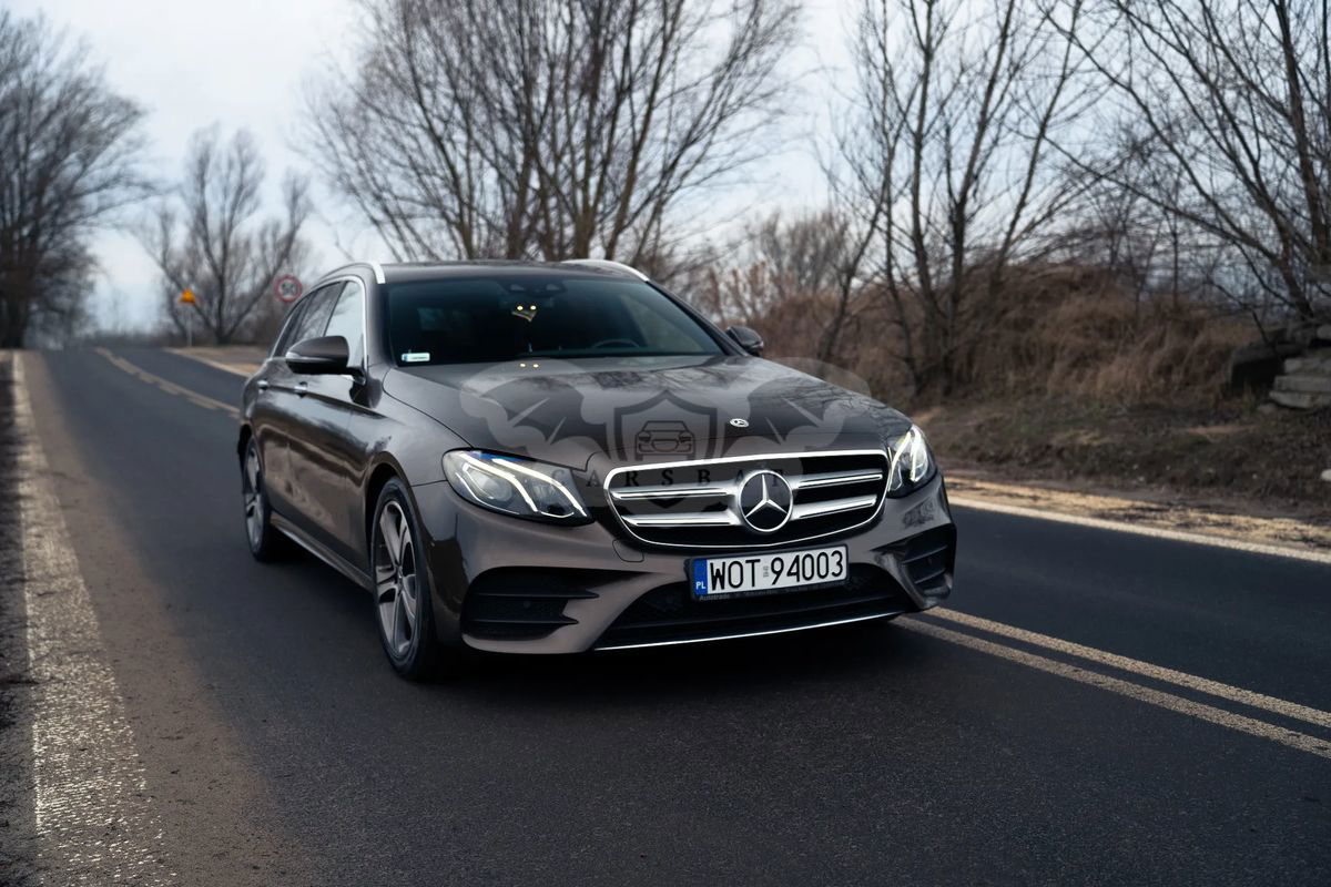 Mercedes-Benz E W213 200 9G-TRONIC 2017