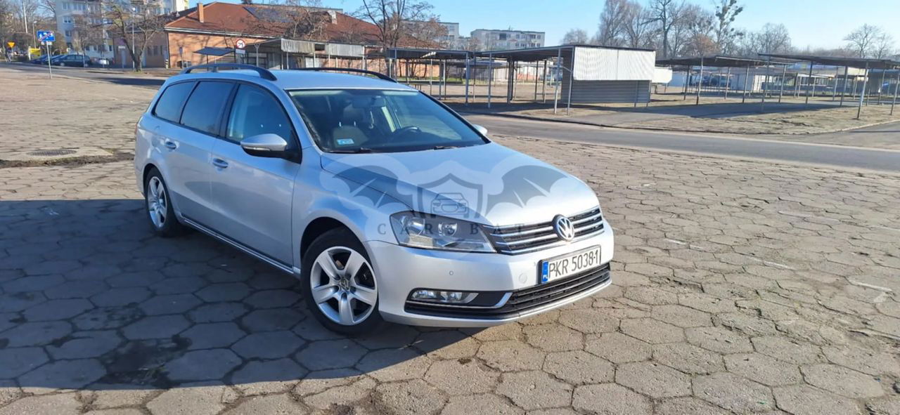 Volkswagen Passat B7 2.0 TDI Comfortline DSG 2012