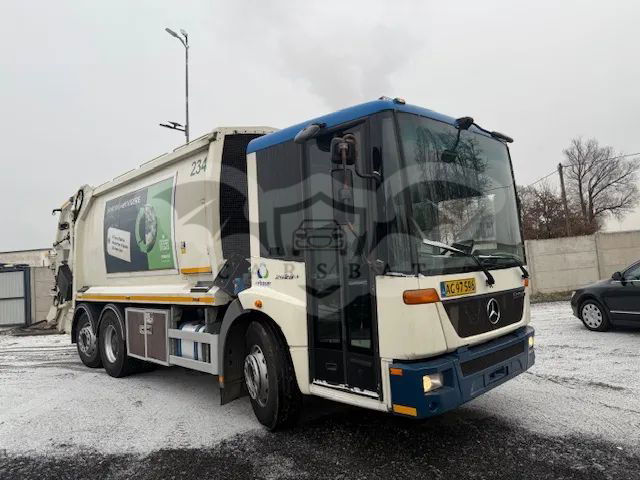 Mercedes-Benz Econic 2010