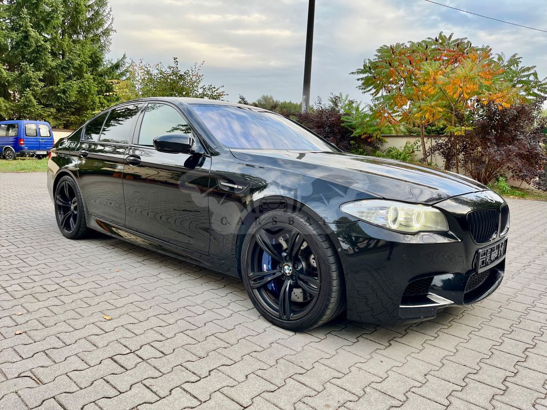 BMW M5 Standard 2011
