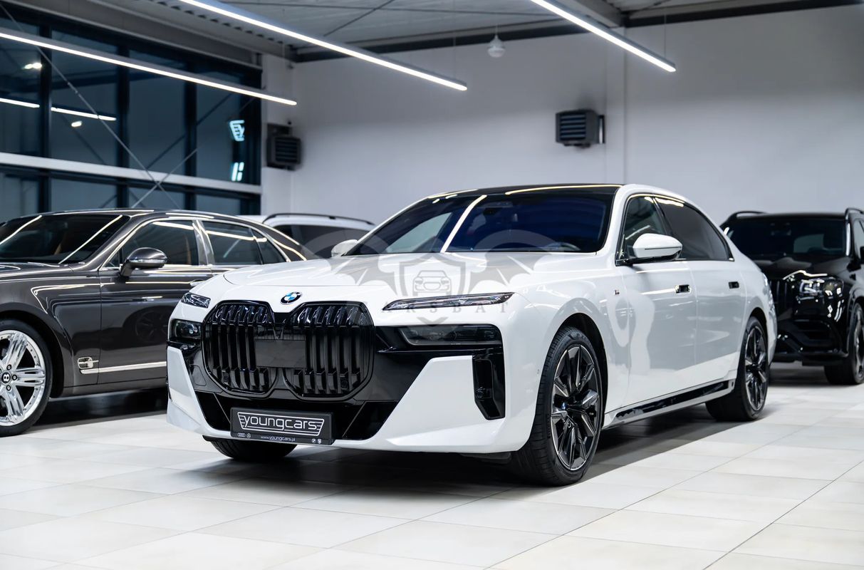 BMW 7 Series G70 2023