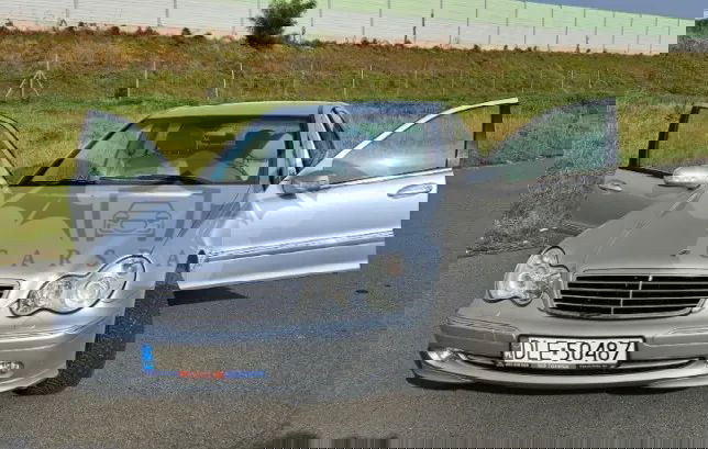 Mercedes-Benz C W203 240 T 4Matic Avantgarde 2003