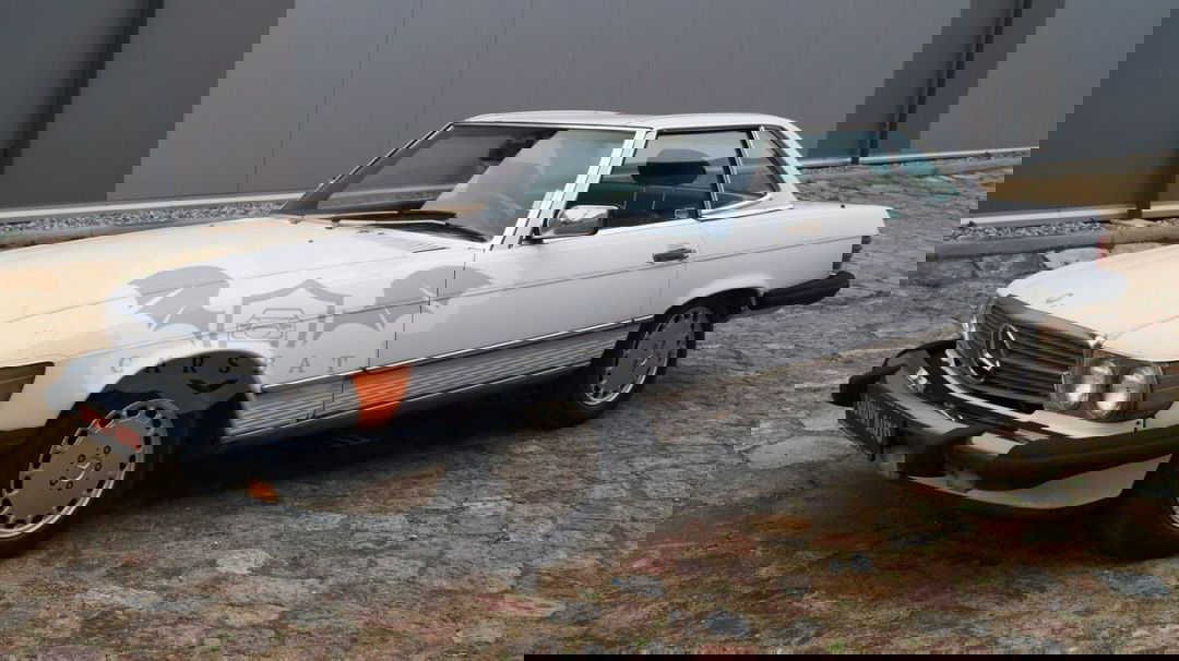 Mercedes-Benz SL R107 1988