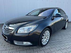 Opel Insignia A 2.0 CDTI Edition 2011