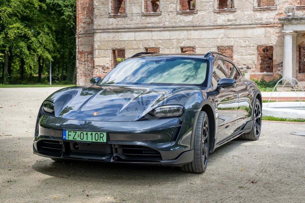 Porsche Taycan GTS 2021