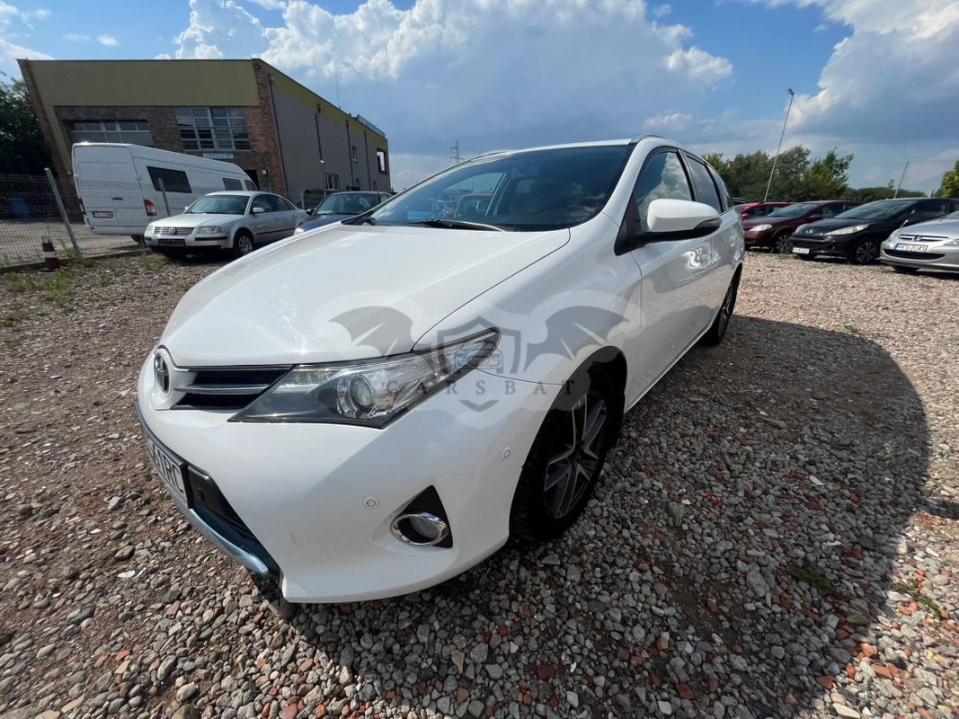 Toyota Auris II 1.6 Premium + 2015