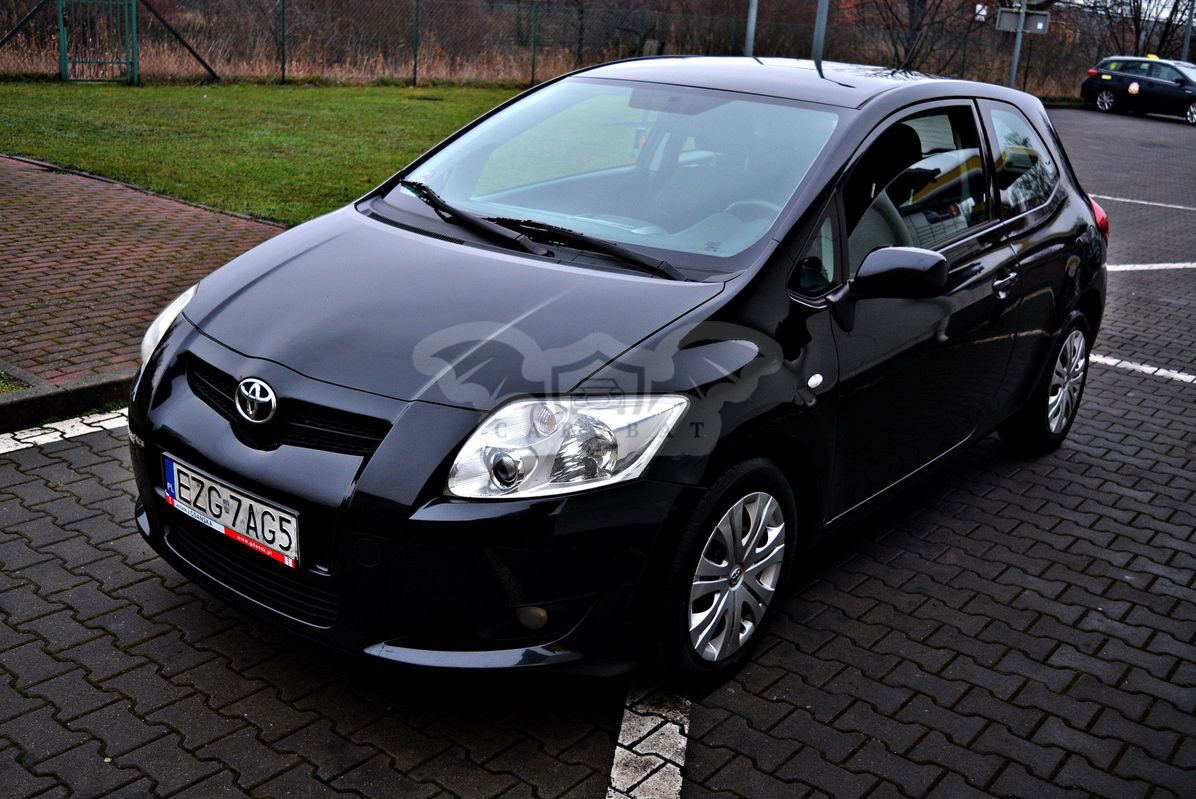 Toyota Auris I 2.0 D-4D Luna 2007