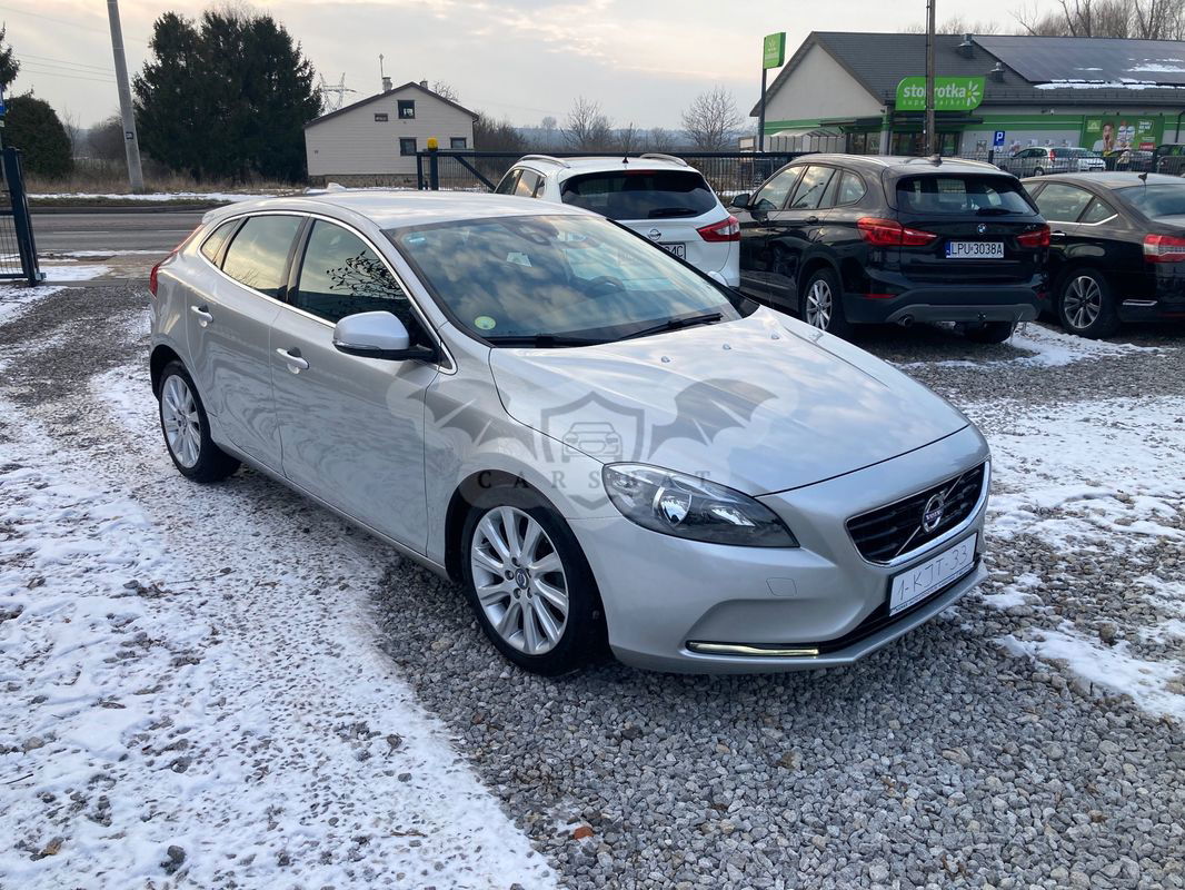 Volvo V40 II D2 2013