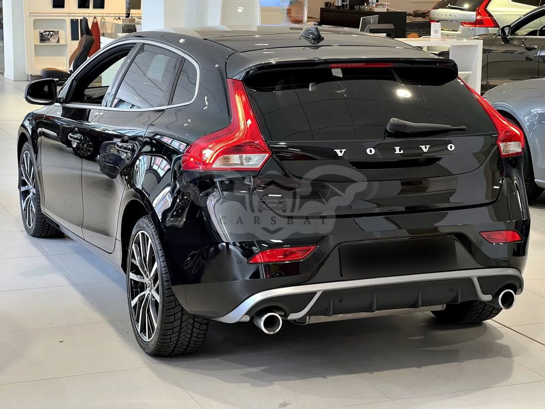 Volvo V40 II D3 Drive-E R-Design Momentum 2019