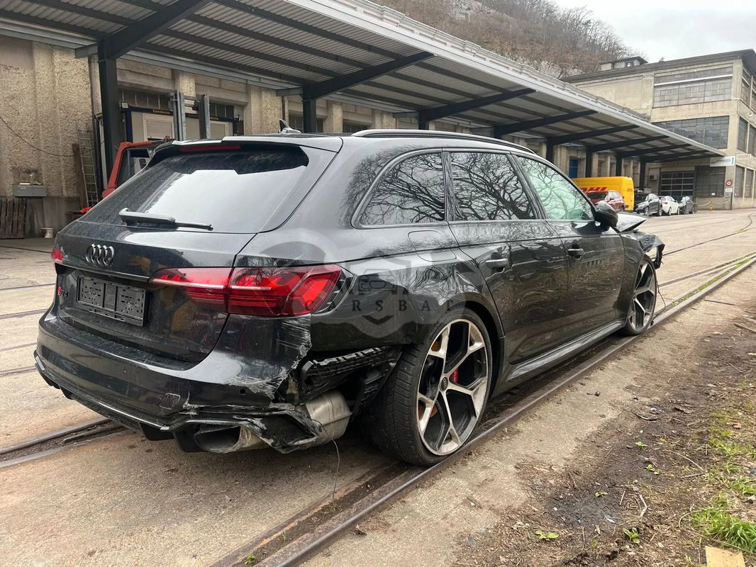 Audi RS4 Avant quattro tiptronic 2023