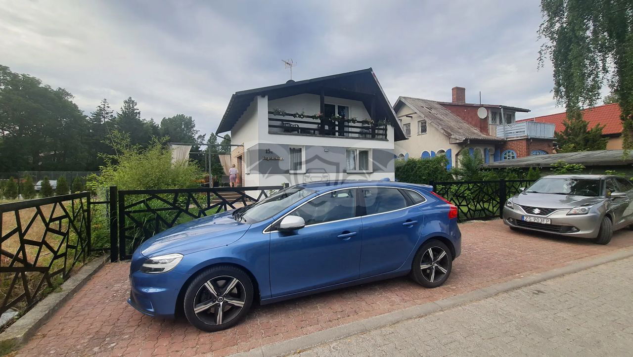 Volvo V40 II T3 Drive-E R-Design Momentum 2017