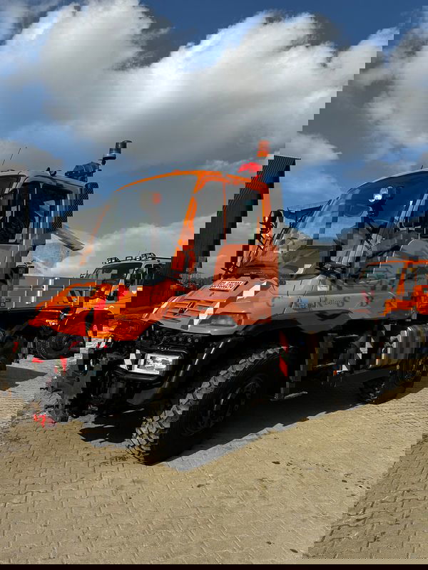 Mercedes-Benz Unimog 2013