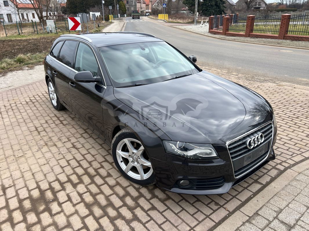 Audi A4 B8 Avant 2.0 TDI DPF multitronic Attraction 2010