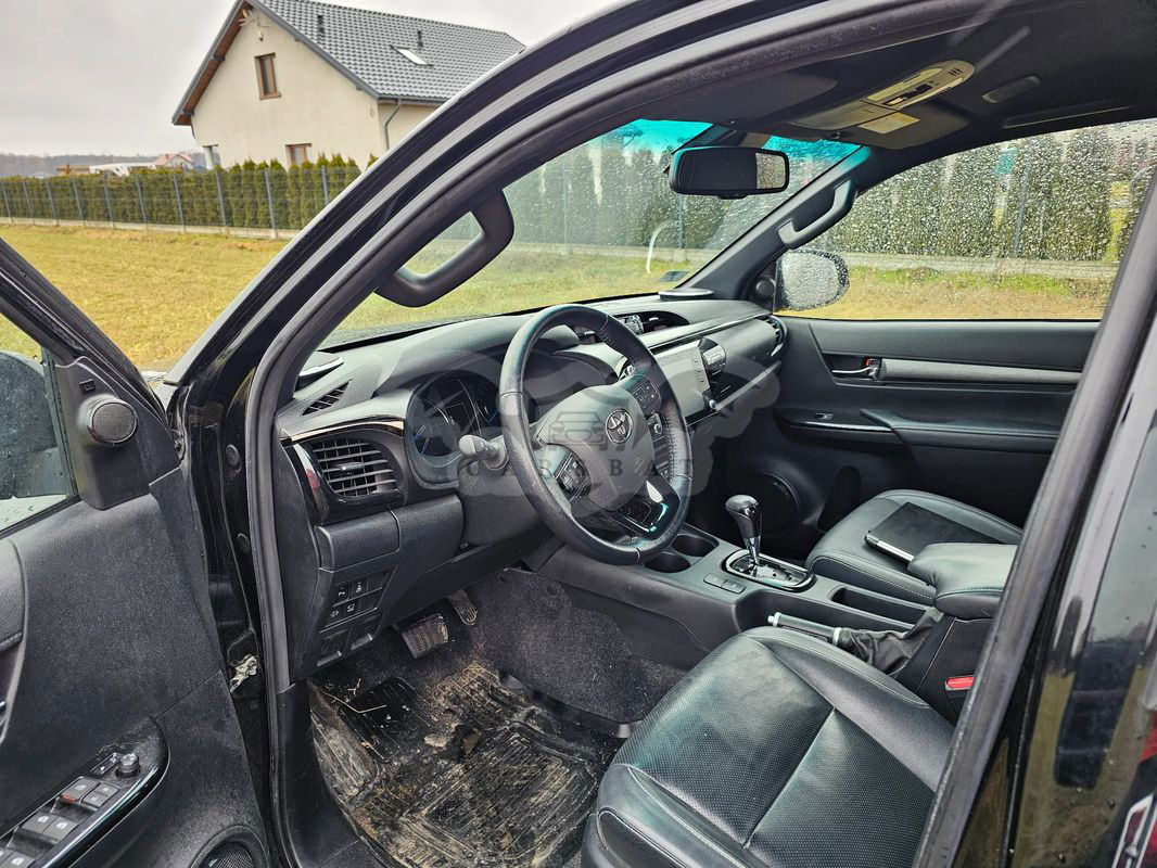 Toyota Hilux 2.8 D-4D Double Cab Invincible 4x4 2022