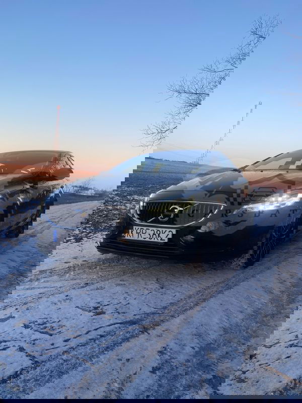 Volvo V40 II D2 Drive-E R-Design Momentum 2019