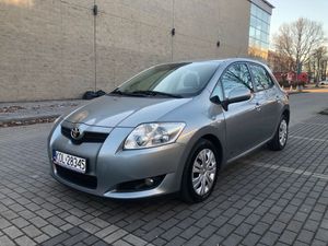 Toyota Auris I 2.0 D-4D Luna 2009