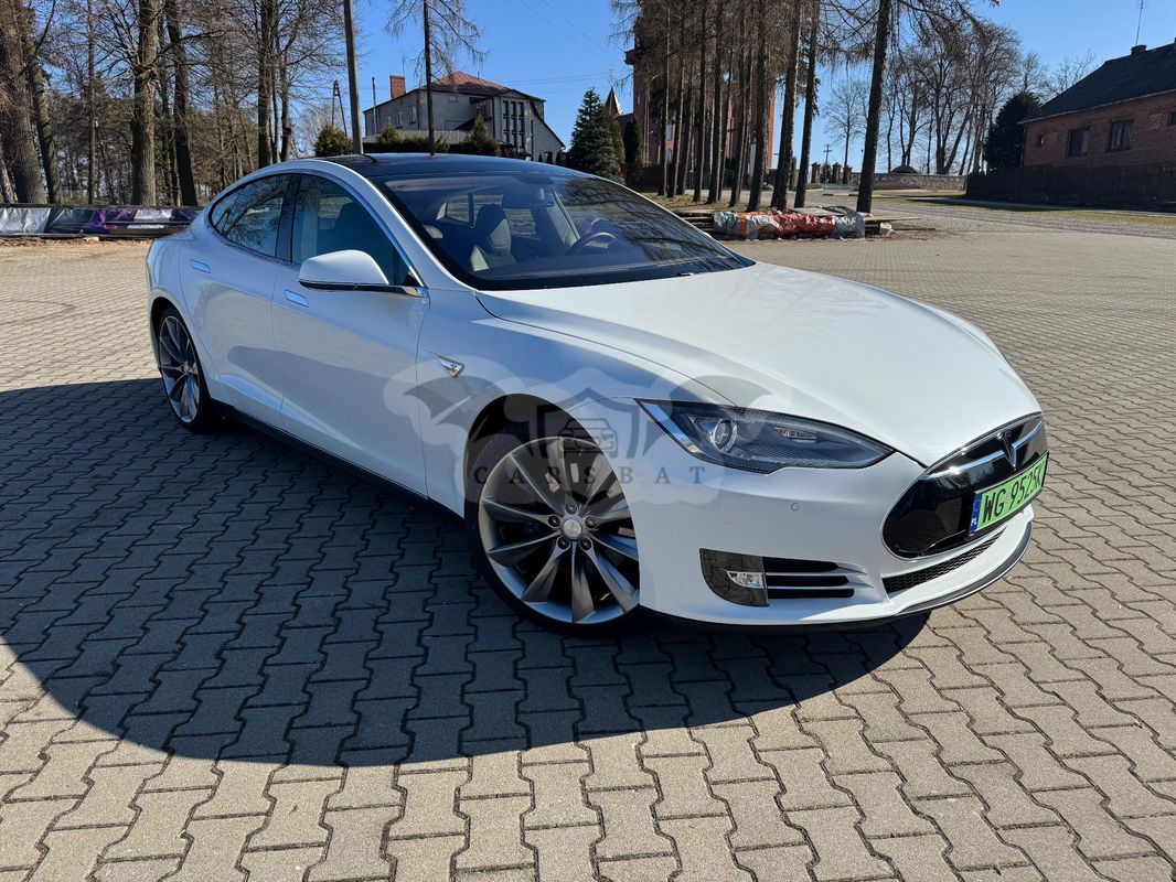 Tesla Model S Performance 2013