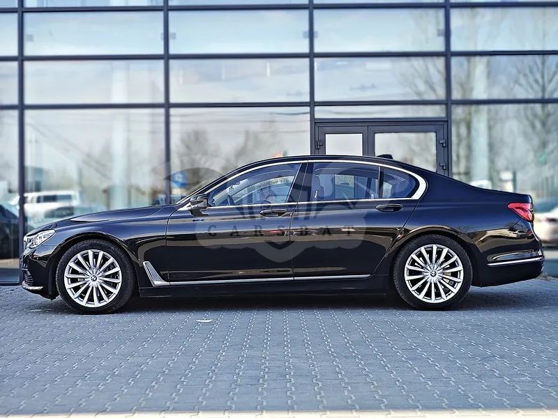 BMW 7 Series G11/12 730d xDrive 2018