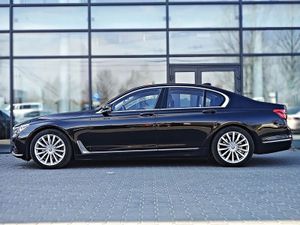 BMW 7 Series G11/12 730d xDrive 2018