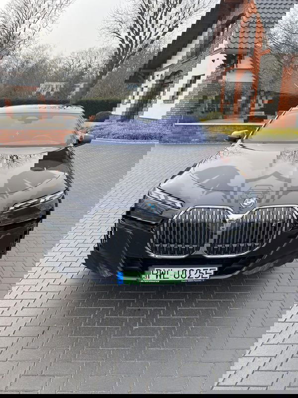 BMW i7 xDrive60 2023