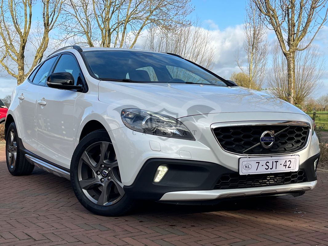 Volvo V40 D4 Summum 2013