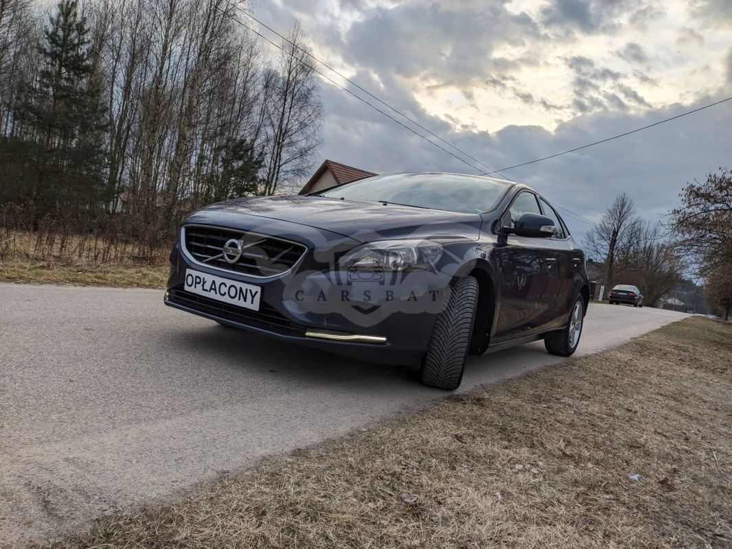 Volvo V40 II D2 Momentum 2013