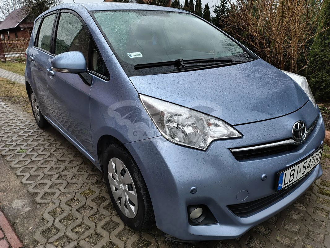 Toyota Verso-S 2013