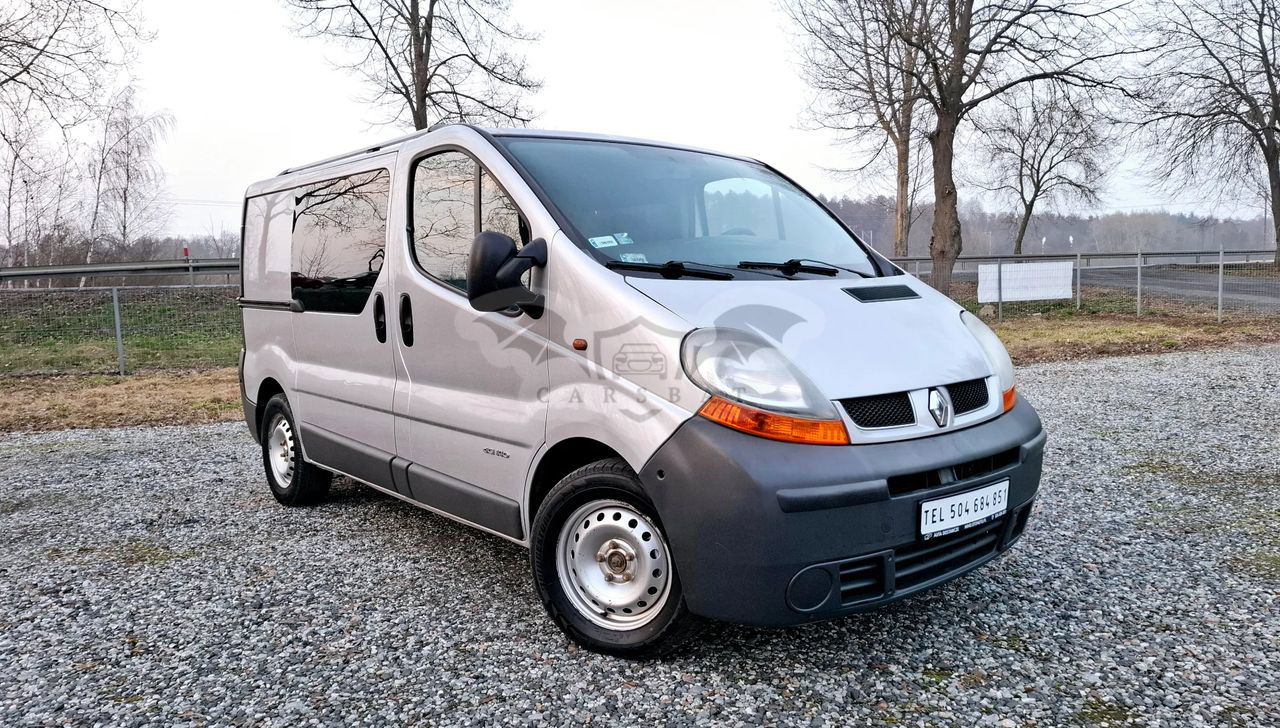Renault Trafic II dCi Passenger 2004