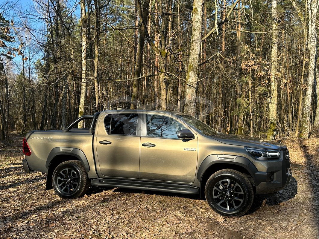Toyota Hilux 2.8 D-4D Double Cab Invincible 4x4 2022