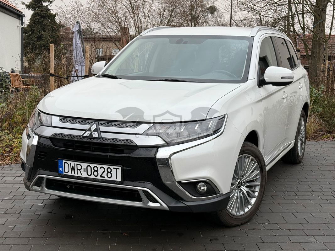 Mitsubishi Outlander III 2.4 4WD Plug-In Hybrid Plus 2021