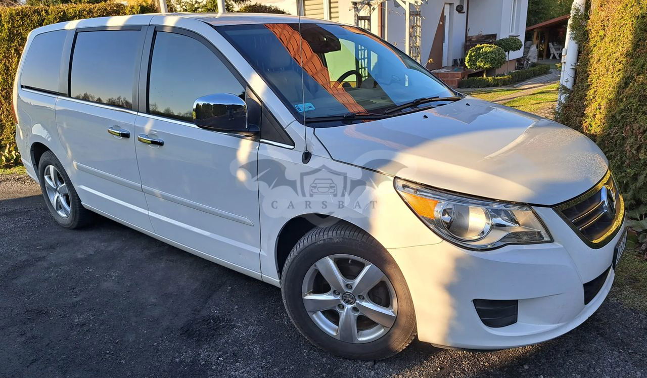Volkswagen Routan 2010
