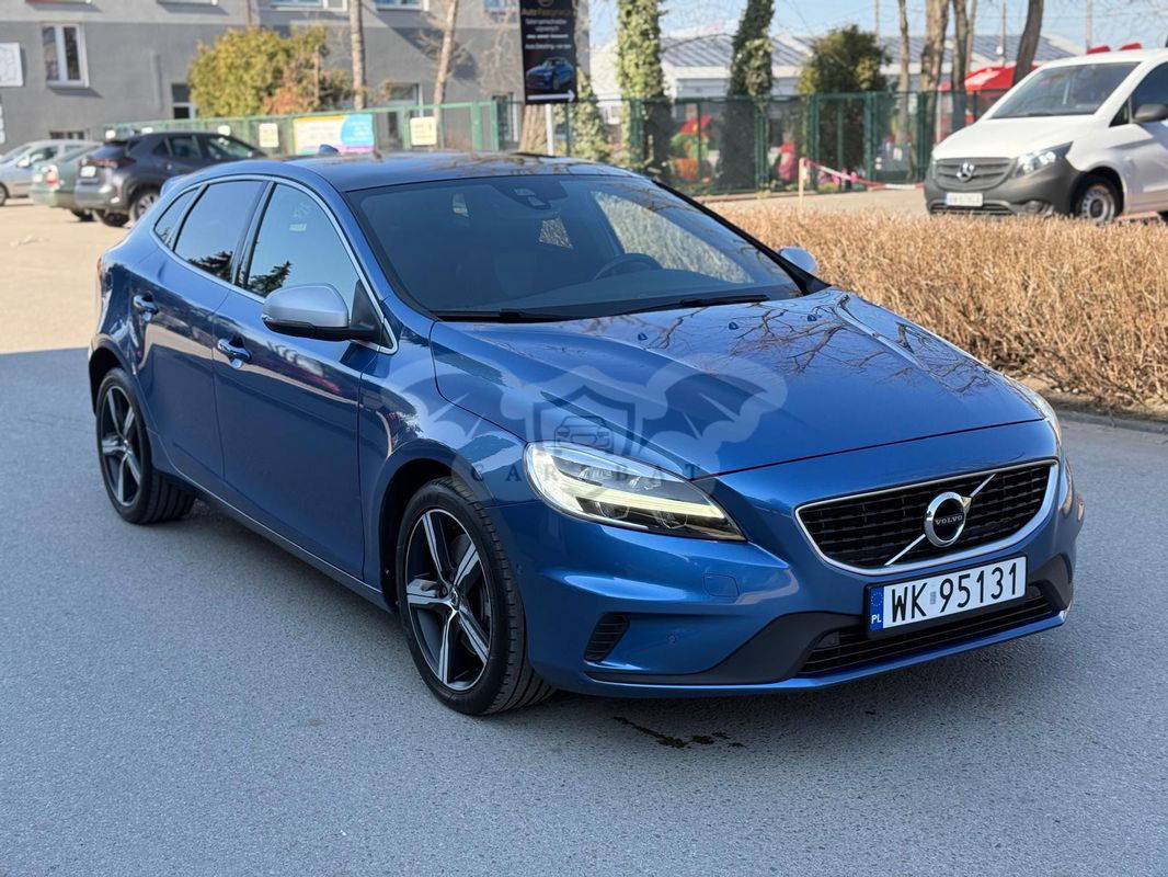 Volvo V40 II D3 Drive-E SCR R-Design Momentum 2019
