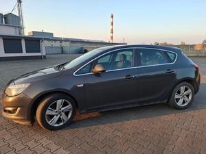 Opel Astra J IV 1.7 CDTI Cosmo 2014