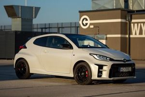 Toyota Yaris IV GR 1.6 Dynamic 2021