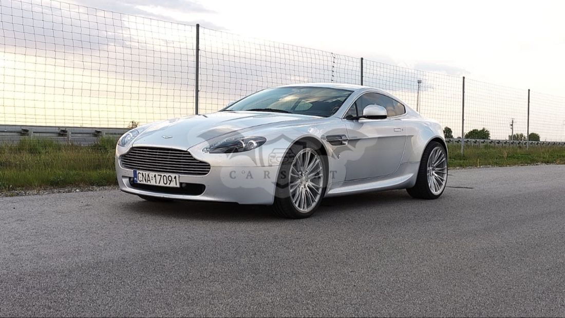 Aston Martin Vantage 2010
