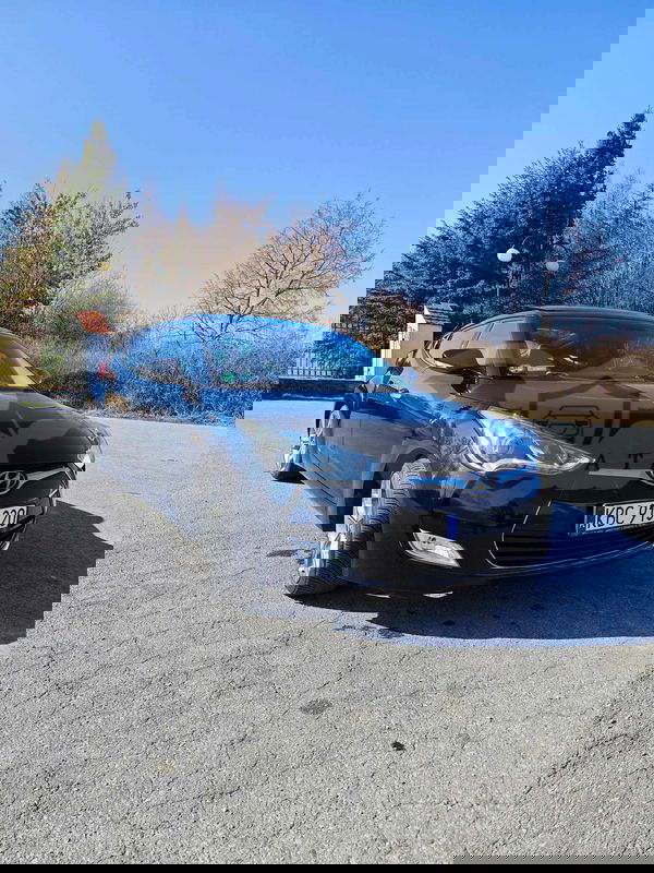 Hyundai Veloster 2012