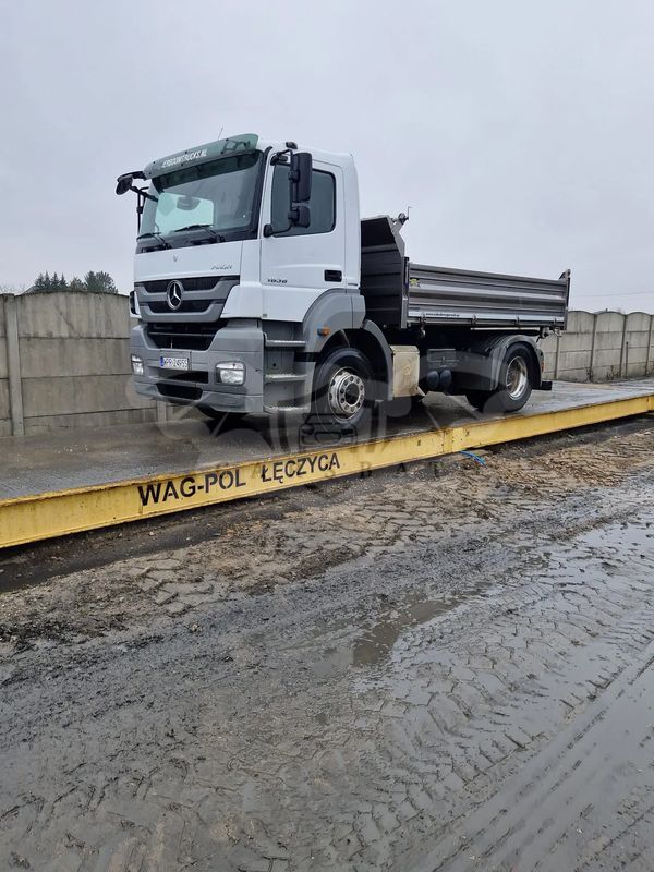 Mercedes-Benz Axor 2011
