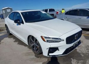 Volvo S60 III B5 B AWD Ultimate Dark 2024