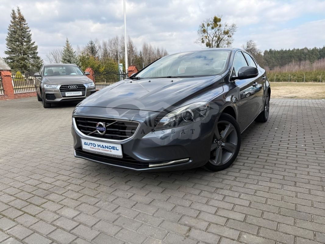 Volvo V40 II 2013