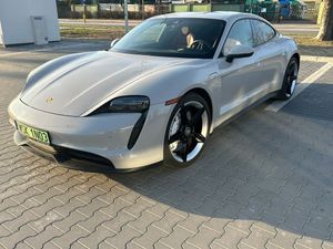 Porsche Taycan Performance Plus 2021