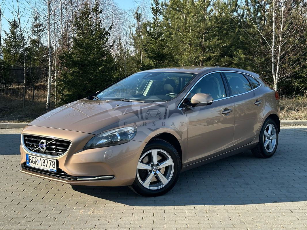 Volvo V40 II T3 Momentum 2013