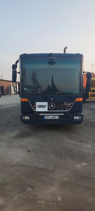 Mercedes-Benz Econic 2011