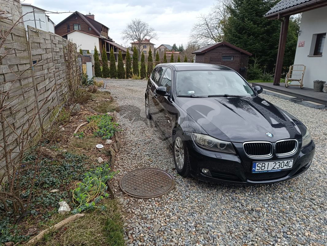 BMW 3 Series E90/E91/E92/E93 318i Touring 2009